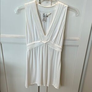 Max Studio White Sleeveless Top